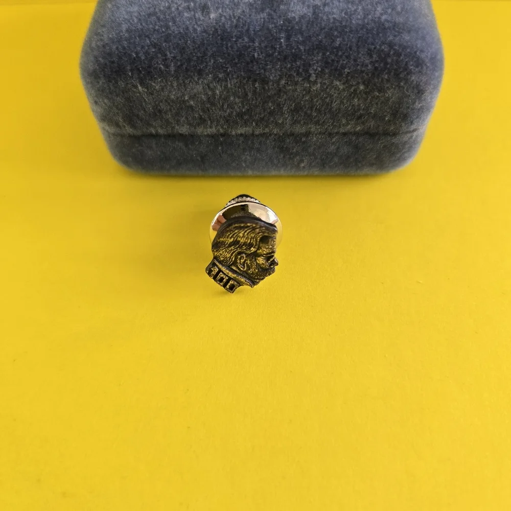 Vintage Tie Tack or Lapel Pin